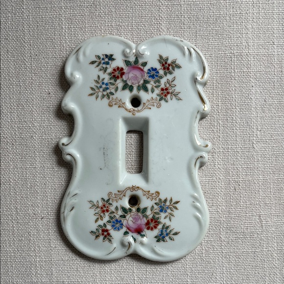 Other - Vintage Floral Porcelain Light Switch Cover